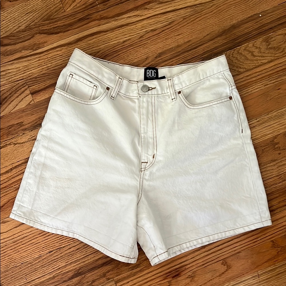 BDG High-Waisted Mom Short